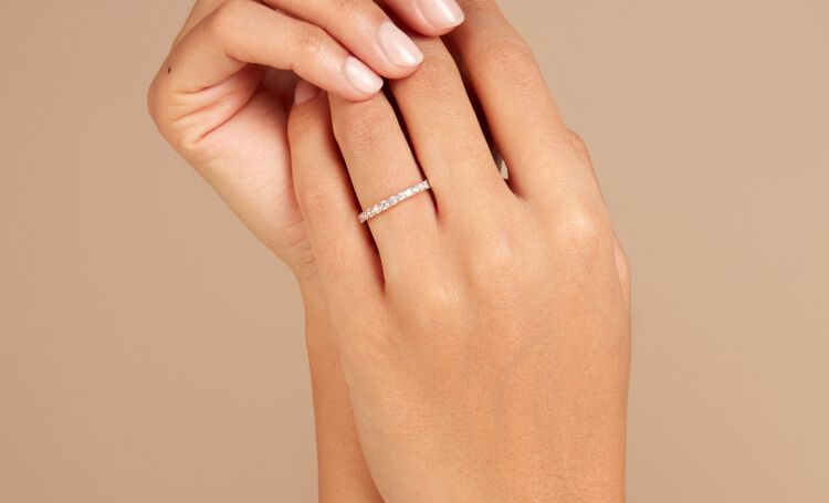Bague de fiancaille pas cher hotsell homme