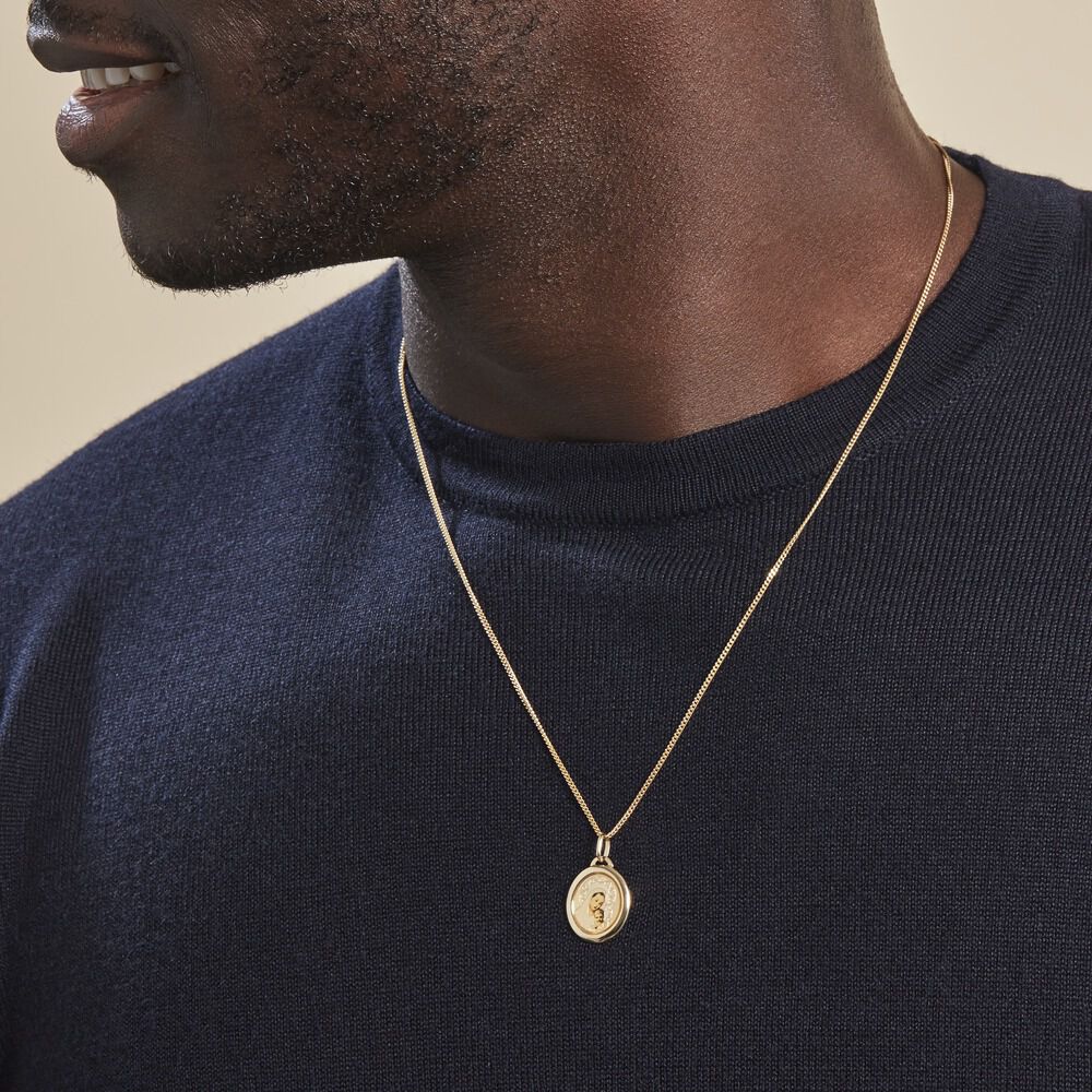 Pendentif Vierge Ovale Or Jaune - Médailles et médaillons Famille | Marc Orian