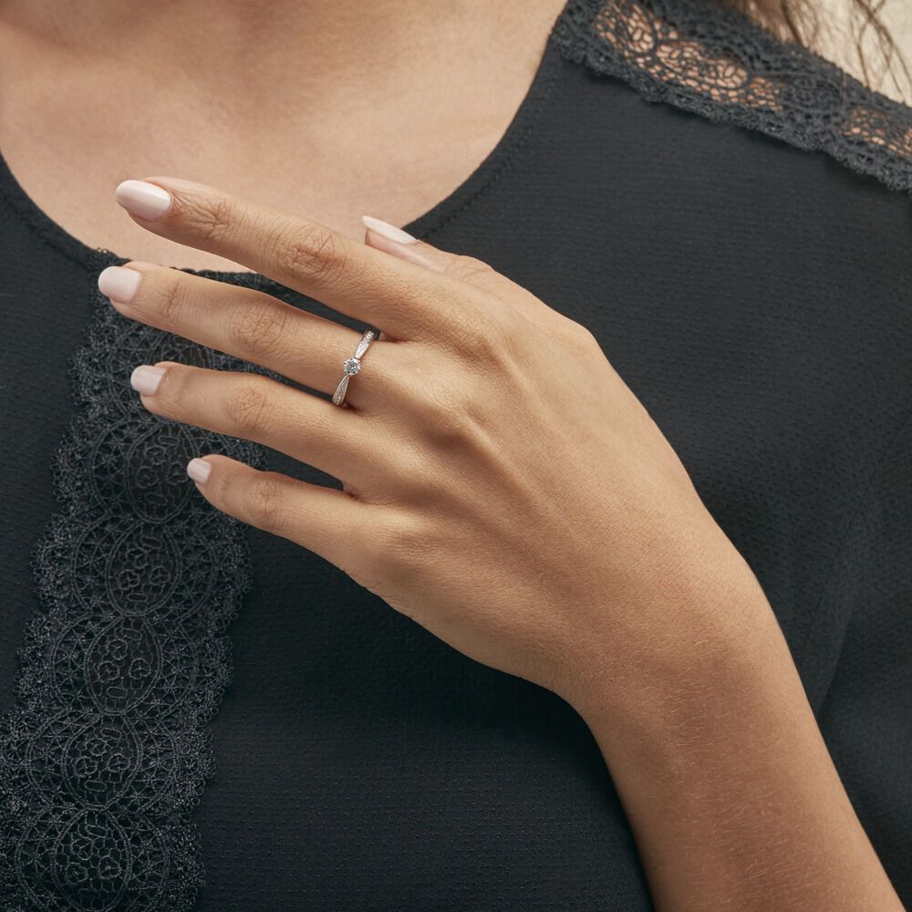 Bague Solitaire Symphonie Or Blanc Diamant - Parures de mariage Femme | Marc Orian