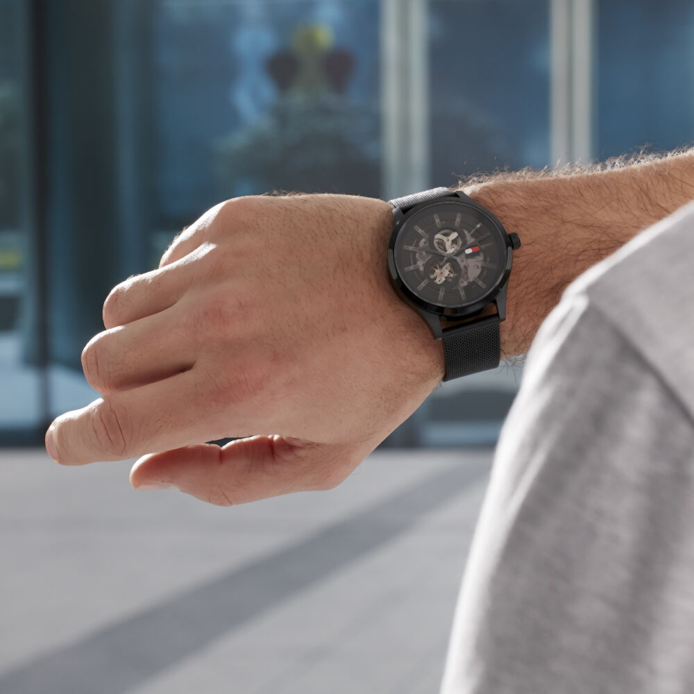 Montre noir tommy hilfiger homme sales