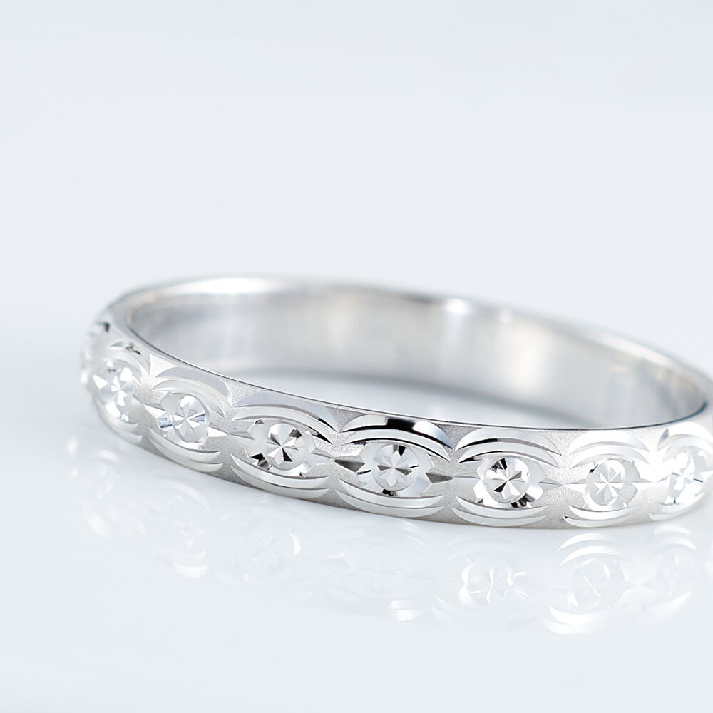 Alliance Marguerite Demi Jonc Classique Or Blanc - Alliances personnalisées Femme | Marc Orian
