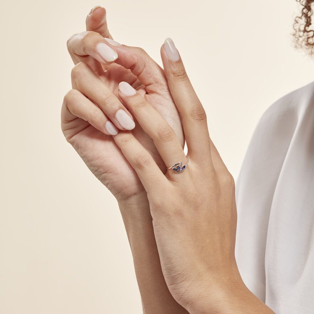 Bague Petale Or Blanc Saphir Et Diamant - Bagues fiançailles Femme | Marc Orian