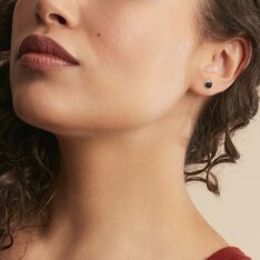 Boucles D'oreilles Puces Edy Serti Clos Or Blanc Saphir - Clous d'oreilles Famille | Marc Orian