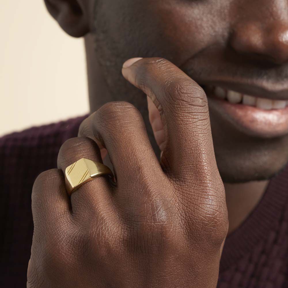 Chevalière Daniel Plaqué Or Jaune - Bijoux personnalisés Homme | Marc Orian