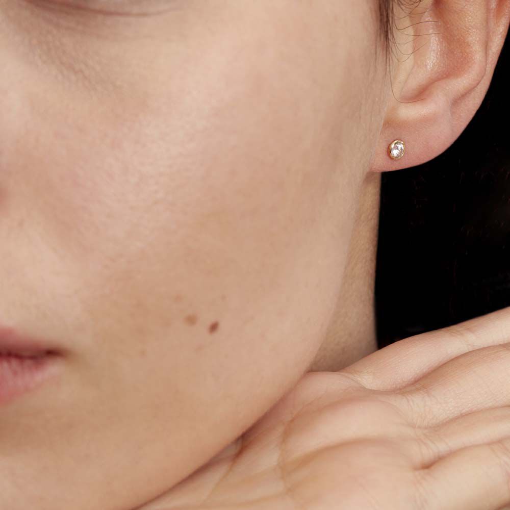 Boucles D'oreilles Puces Daria Serti Clos Or Jaune Oxyde De Zirconium - Puces Femme | Marc Orian