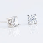 Boucles D'oreilles Puces 4 Griffes Or Blanc Diamant Synthetique - Boucles d'oreilles mariage Femme | Marc Orian