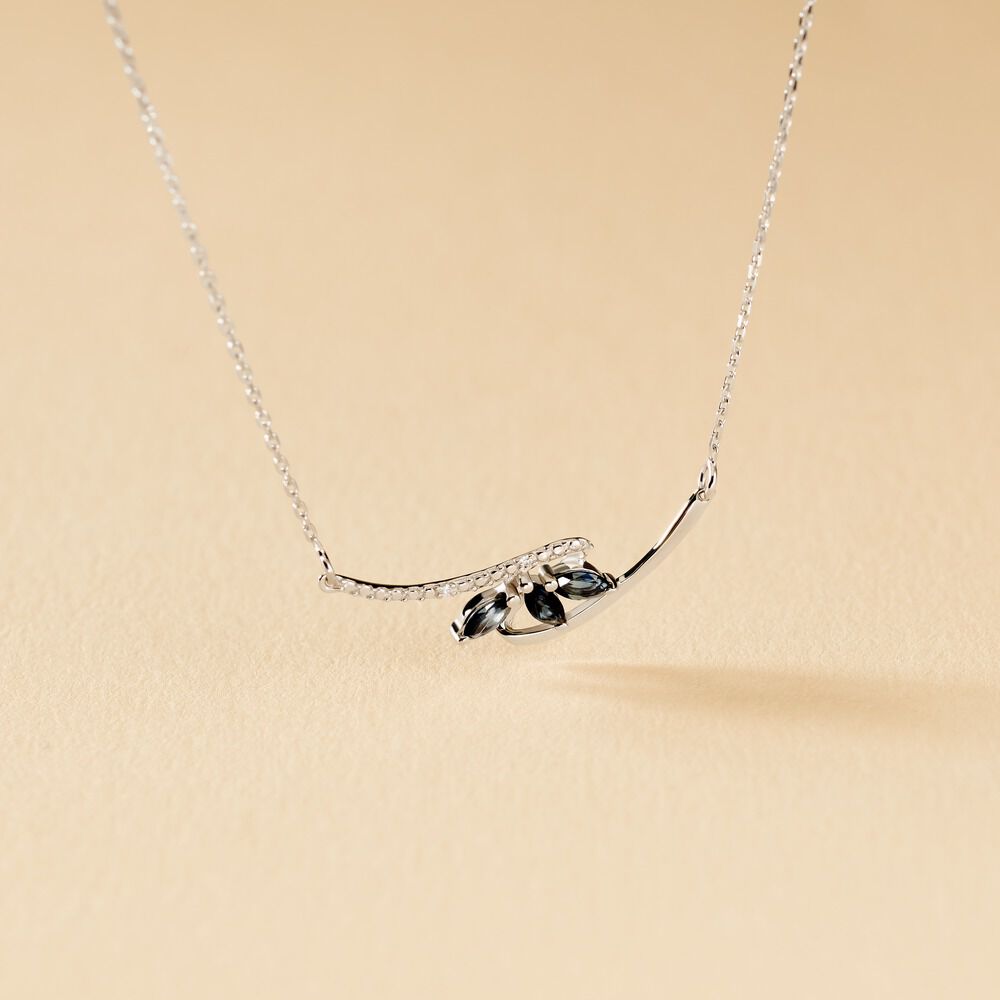 Collier Petale Or Blanc Saphir Et Diamant - Colliers avec pierres Femme | Marc Orian
