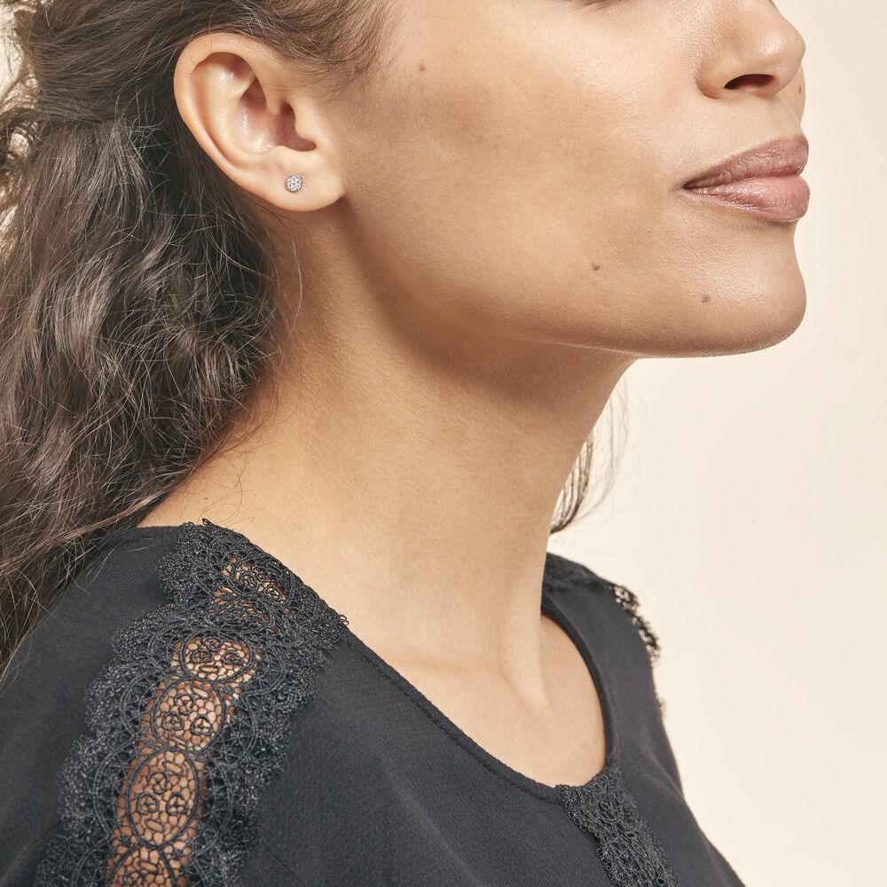 Boucles D'oreilles Puces Pastille Serti Clos Or Blanc Oxyde - Puces Femme | Marc Orian