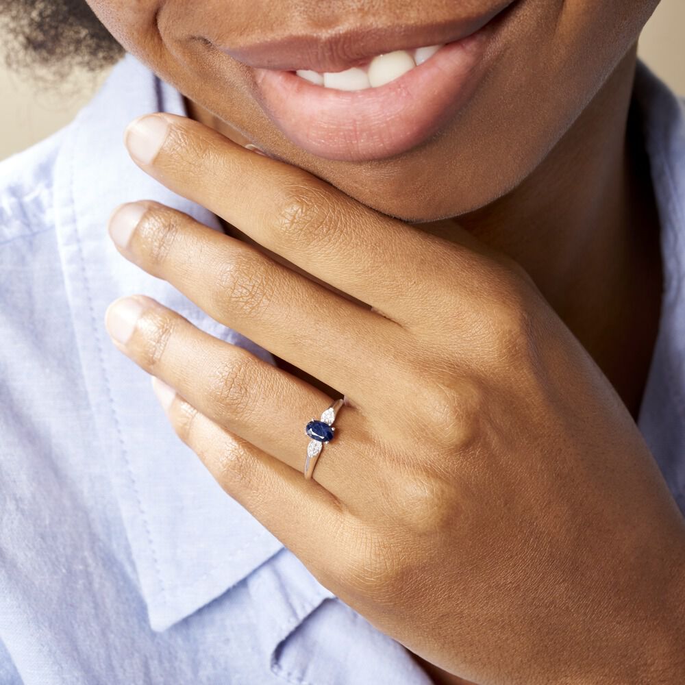 Bague Edgina Or Blanc Saphir Et Diamant - Solitaires Femme | Marc Orian