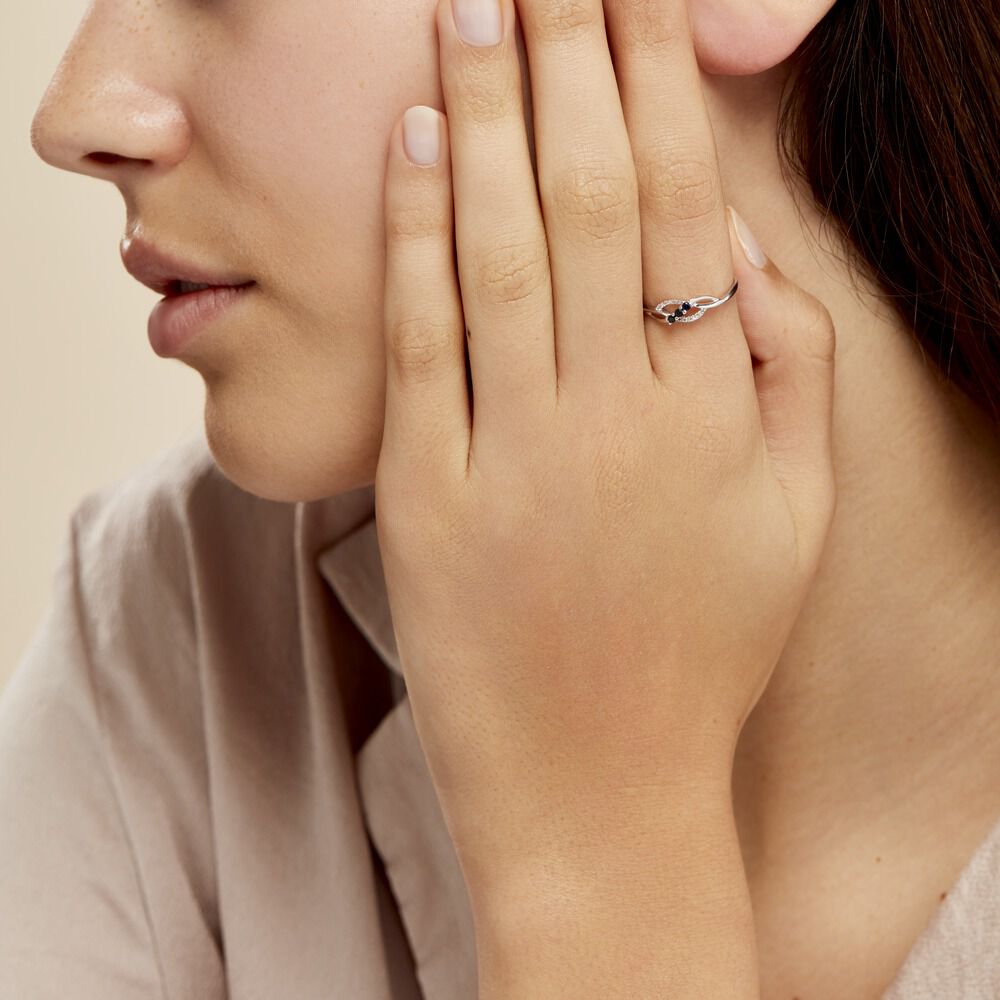 Bague Rosalyne Or Blanc Saphir Et Diamant - Bagues fiançailles Femme | Marc Orian