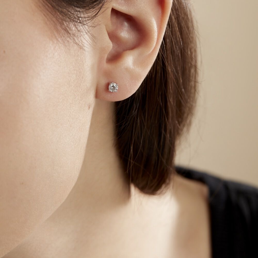 Boucles D'oreilles Puces 4 Griffes Or Blanc Diamant Synthetique - Puces Femme | Marc Orian