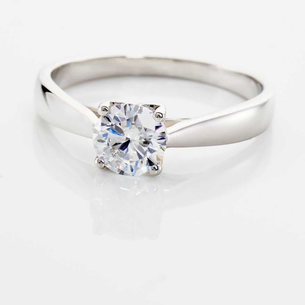 Bague Solitaire Vicoeuria Or Blanc Diamant Synth&eacute;tique - Parures de mariage Femme | Marc Orian