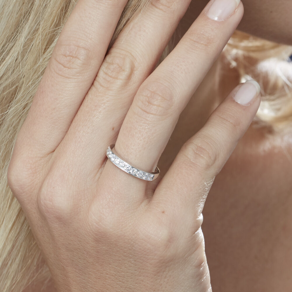 Demi-alliance Or Blanc Valentine Diamants Synthetique - Alliances avec pierres Femme | Marc Orian