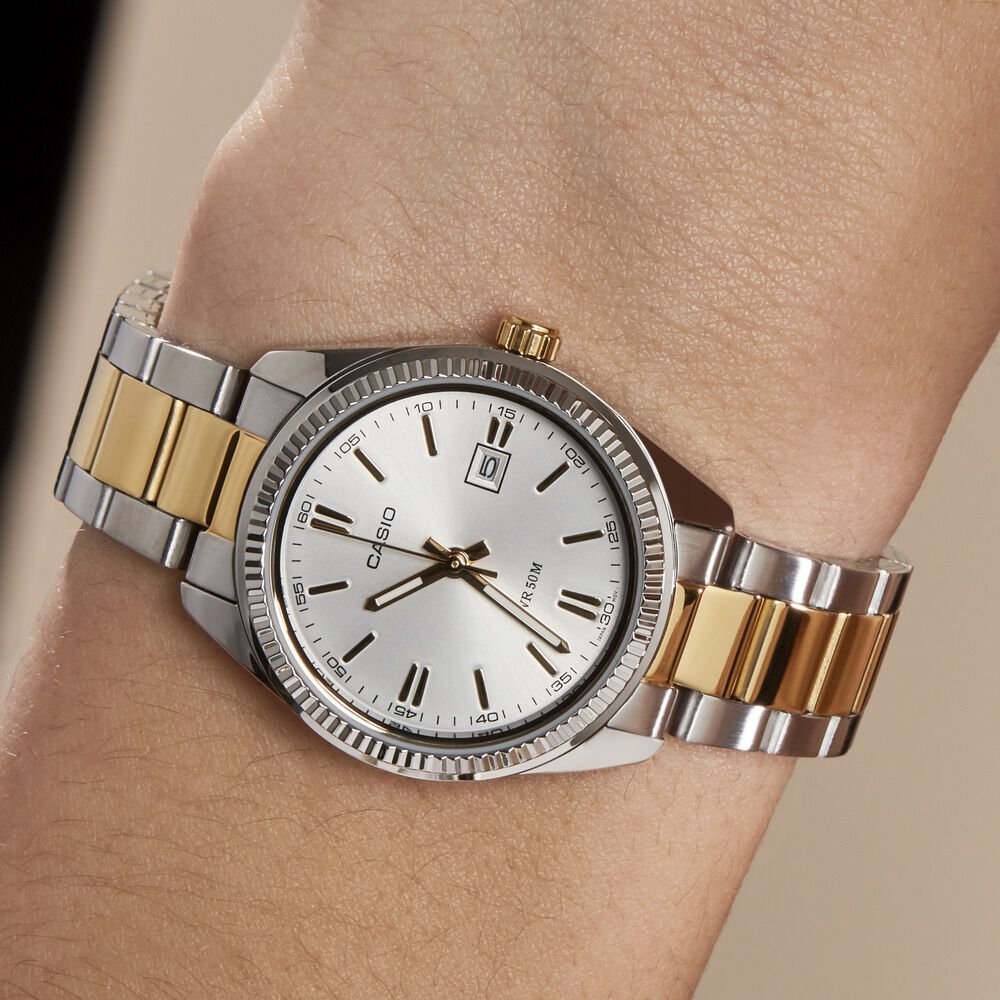 Montre Casio Collection Argente - Montres classiques Unisex | Marc Orian