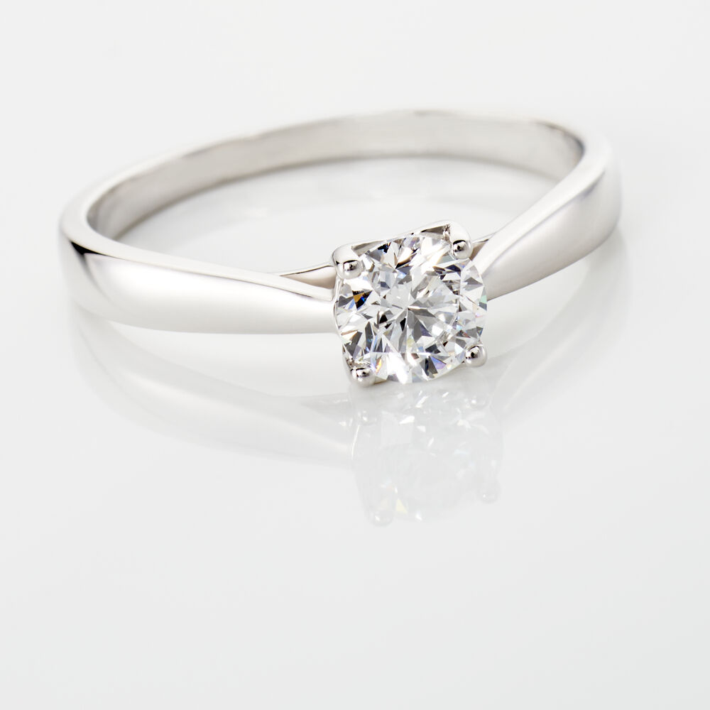 Bague Solitaire Vicoeuria Or Blanc Diamant Synth&eacute;tique - Parures de mariage Femme | Marc Orian